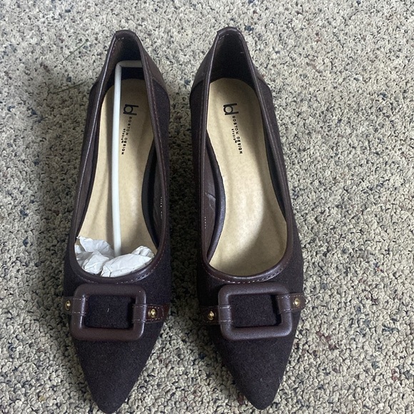 Boston Design Studio Chocolate Brown Kitten Heel Pumps Sz 8.5 NIB - Picture 2 of 7